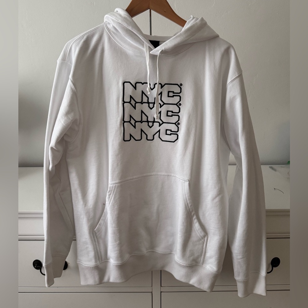 Only NY White T-Shirt NWT Size M
